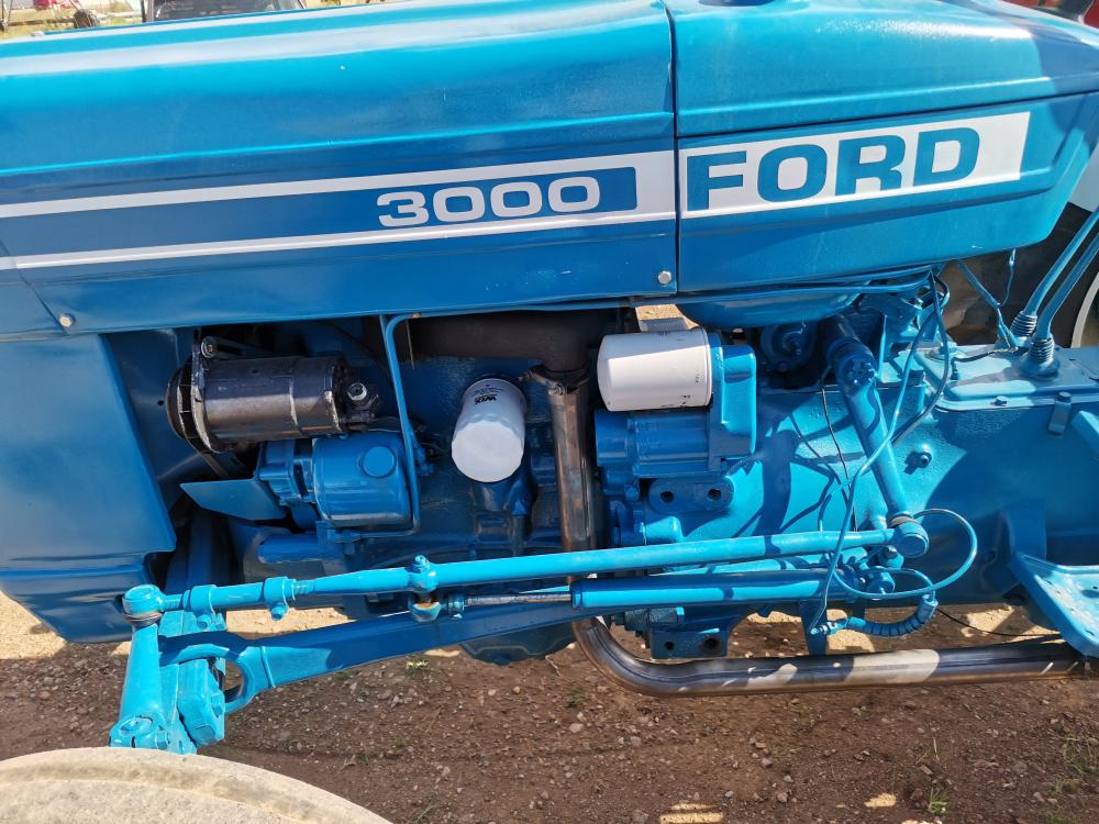TRACTOR FORD