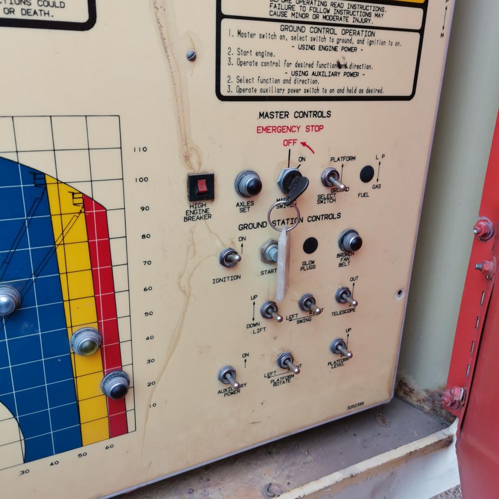 ASCENSOR JLG LIFT