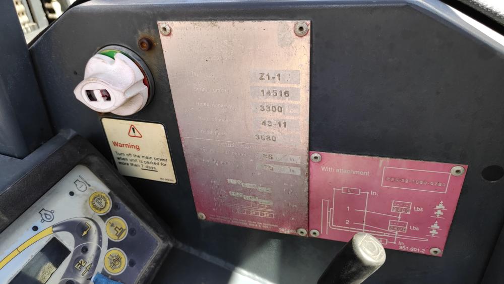 MONTACARGAS 3 LLANTAS