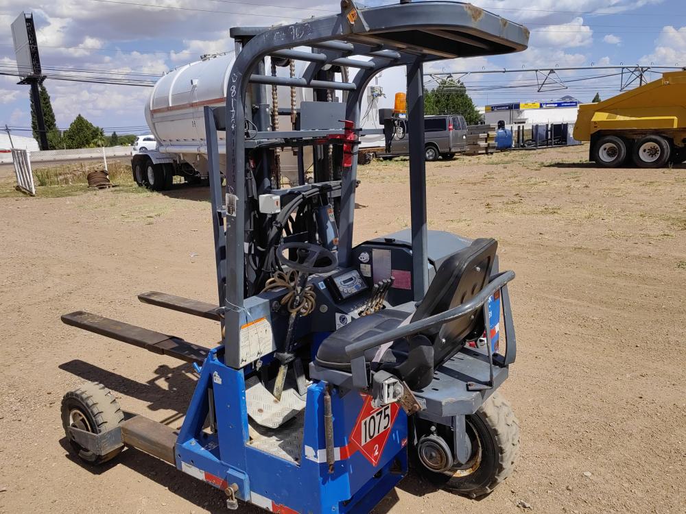 MONTACARGAS 3 LLANTAS