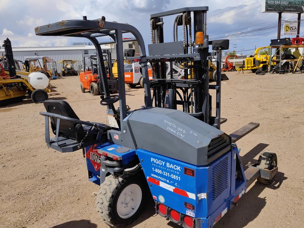 MONTACARGAS 3 LLANTAS