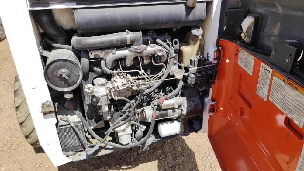 MINICARGADOR BOBCAT 853