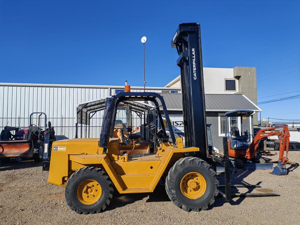 MONTACARGAS TODO TERRENO