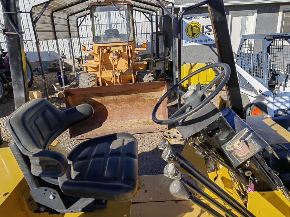 MONTACARGAS TODO TERRENO