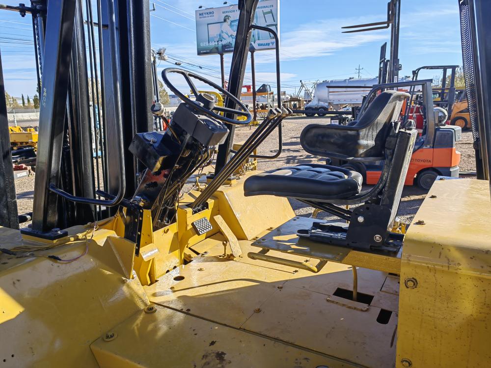 MONTACARGAS TODO TERRENO