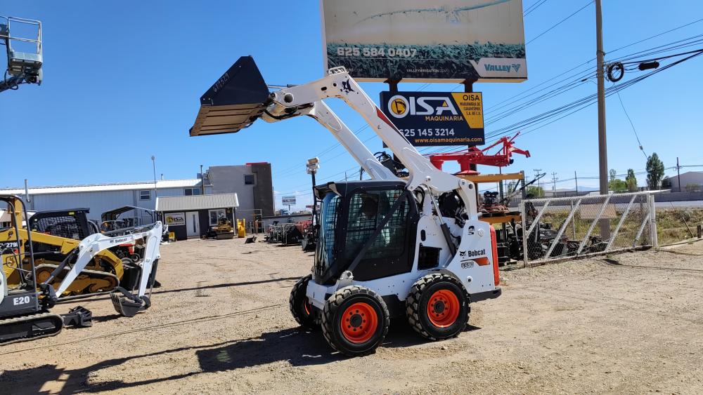 MINICARGADOR BOBCAT ENCABINADO