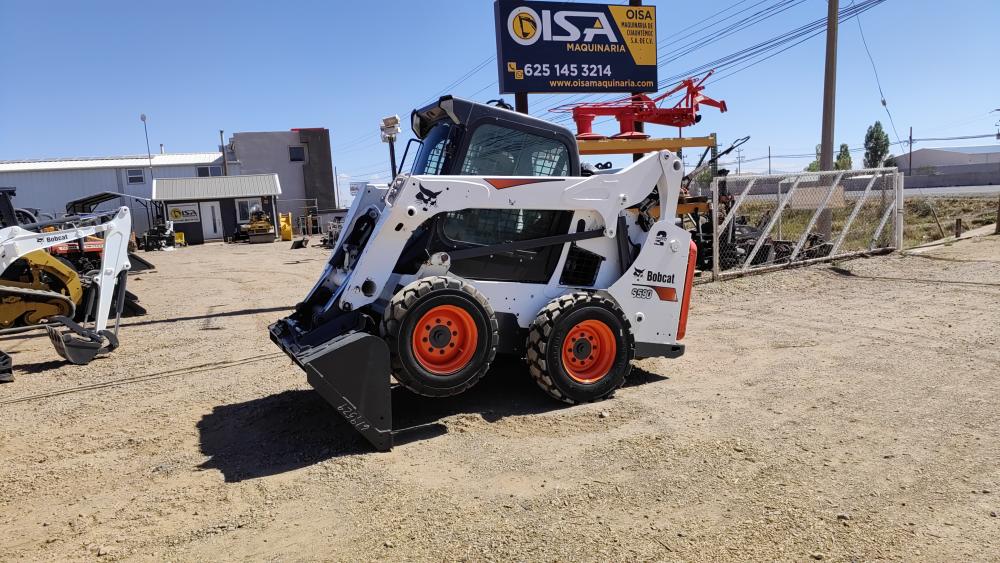 MINICARGADOR BOBCAT ENCABINADO
