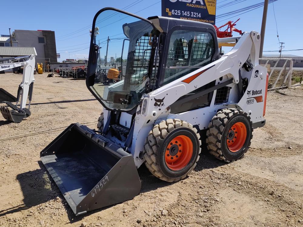 MINICARGADOR BOBCAT ENCABINADO