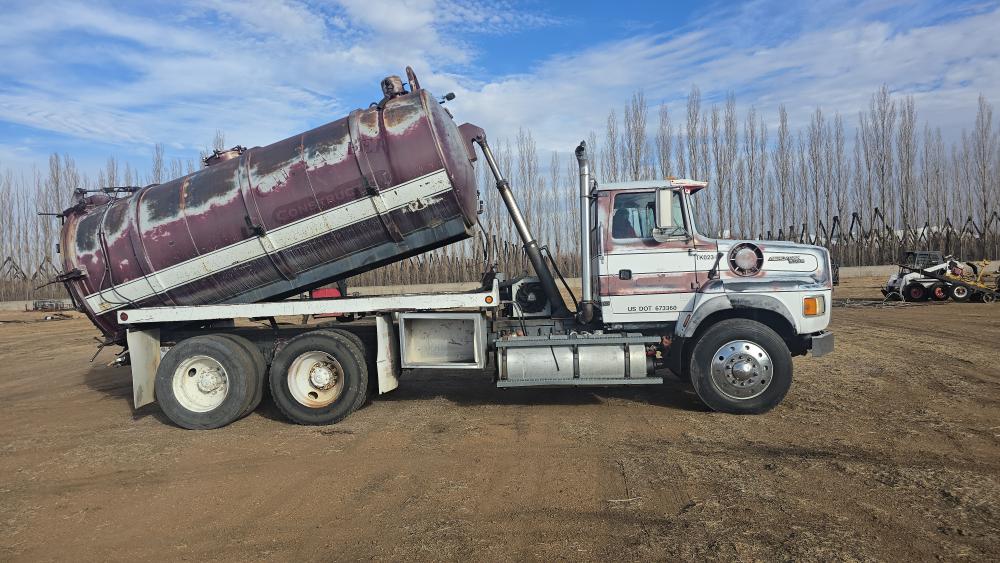 CAMION VACTOR