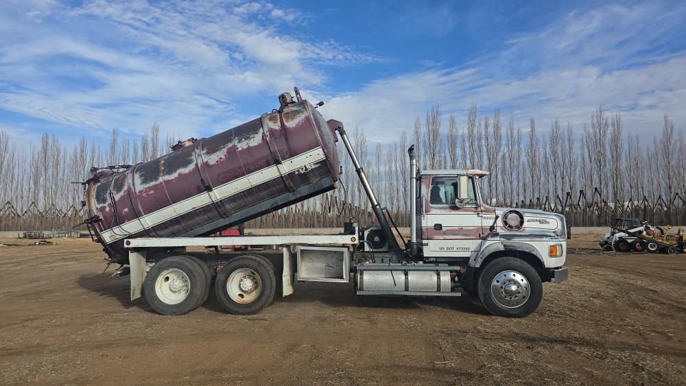 CAMION VACTOR