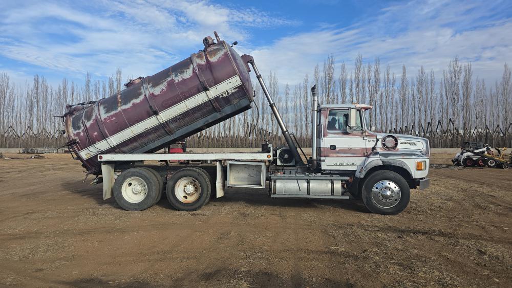 CAMION VACTOR