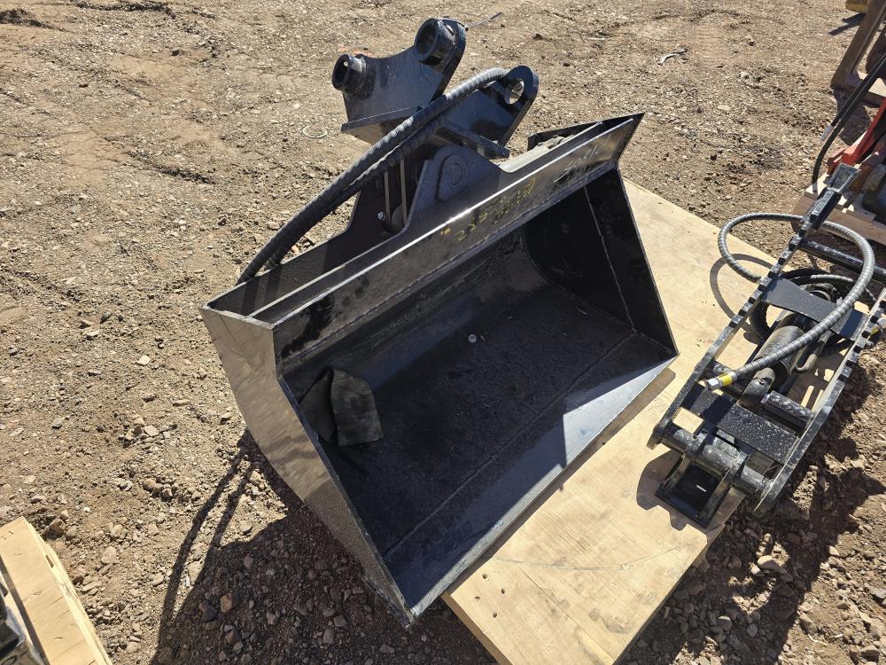 BOTE O PALA PARA RETROEXCAVADORA CON MOVIMIENTO