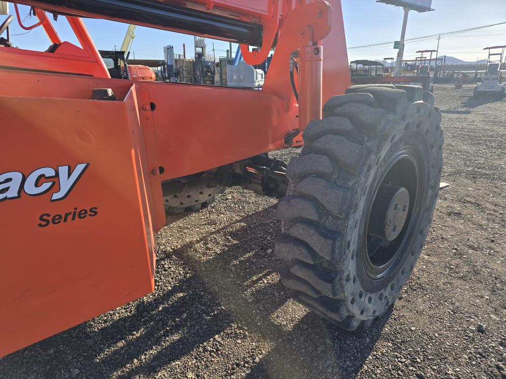 MONTACARGAS TELESCOPICO