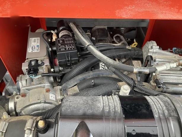 ASCENSOR DE TIPO TIJERA 50 PIES