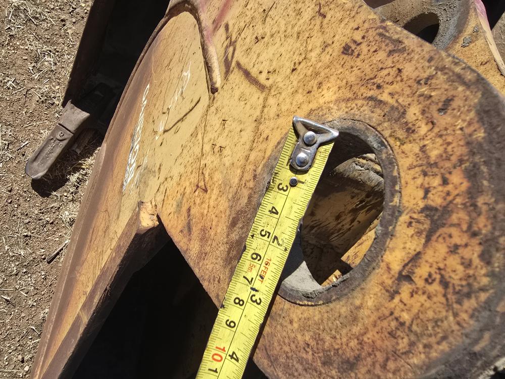 CUCHARON PARA RETROEXCAVADORA