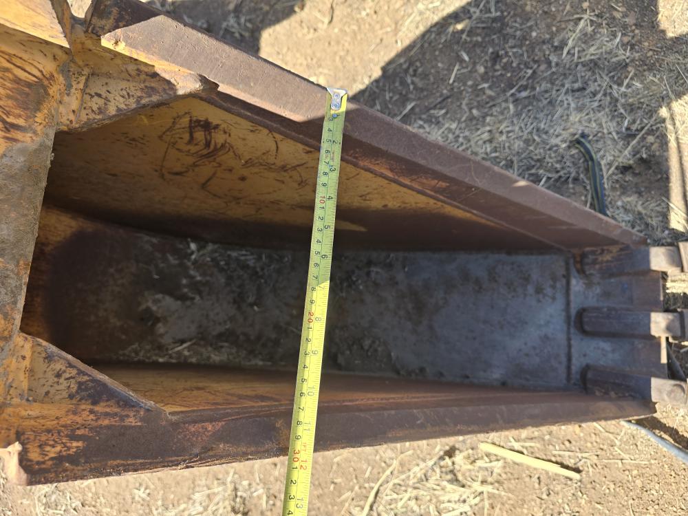 CUCHARON PARA RETROEXCAVADORA