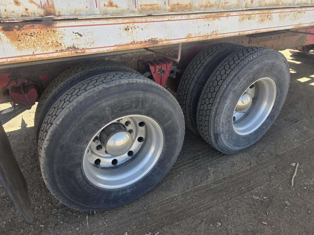CAMION TORTON CON VOLTEO