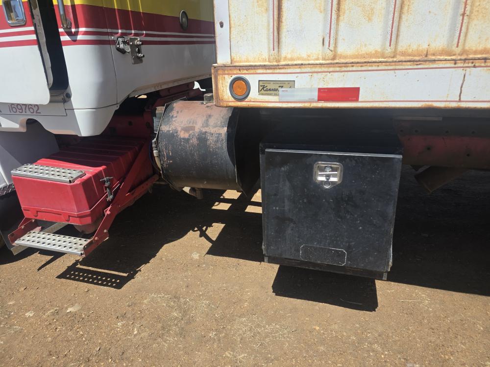 CAMION TORTON CON VOLTEO