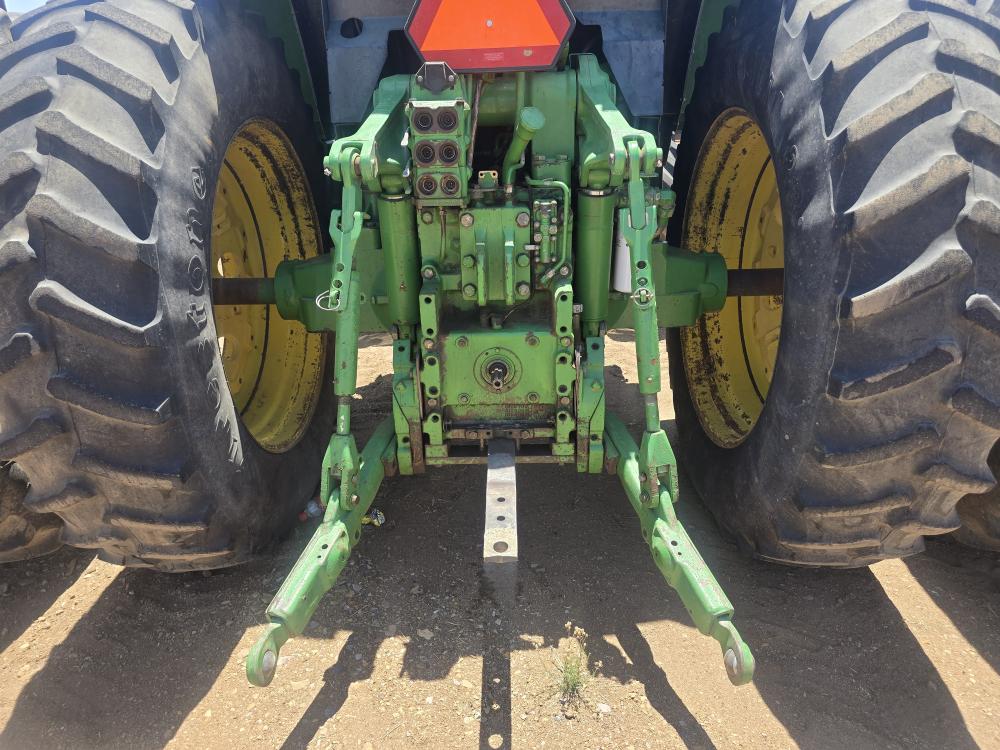 TRACTOE AGRICOLA JOHN DEERE 7810