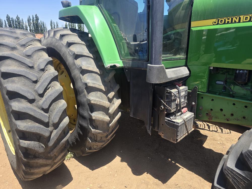 TRACTOE AGRICOLA JOHN DEERE 7810
