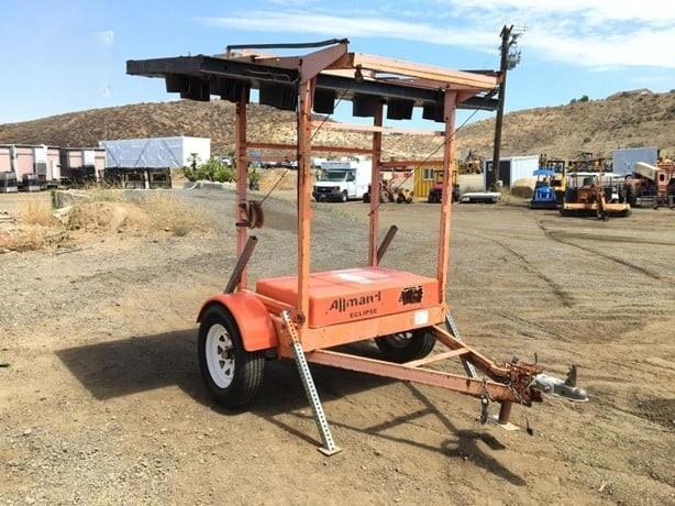 LETRERO LUMINOSO DE FLECHA