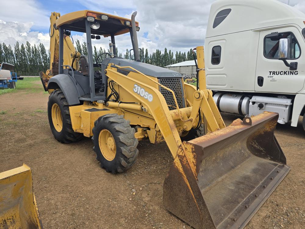 RETROEXCAVADORA JOHN DEERE