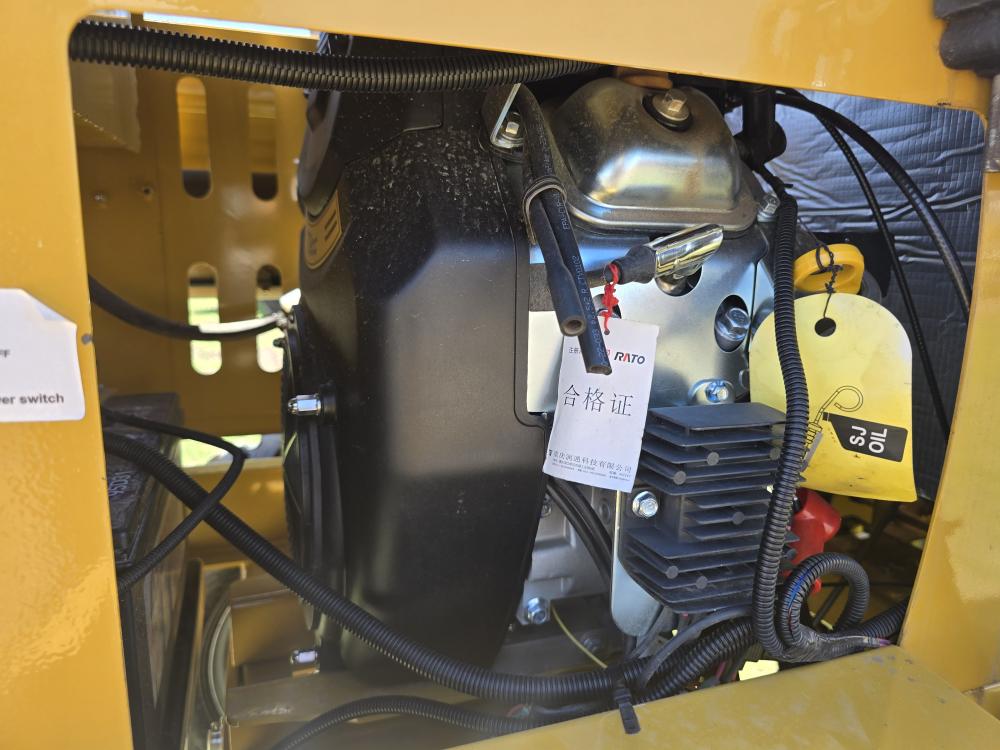 MINICARGADOR A GASOLINA