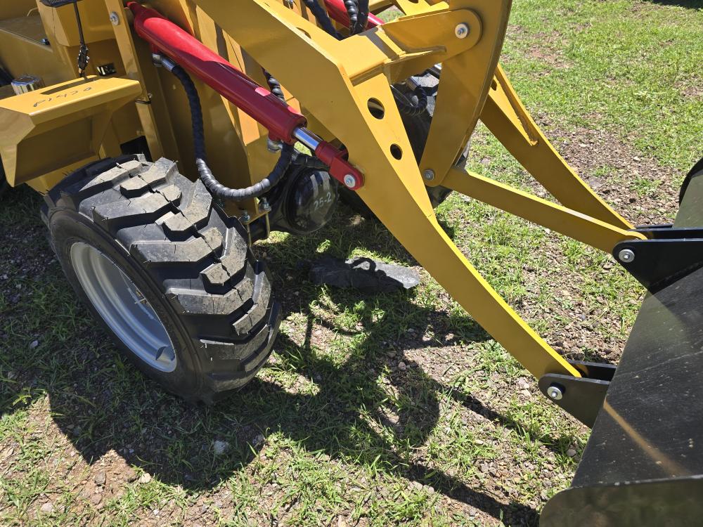 MINICARGADOR A GASOLINA