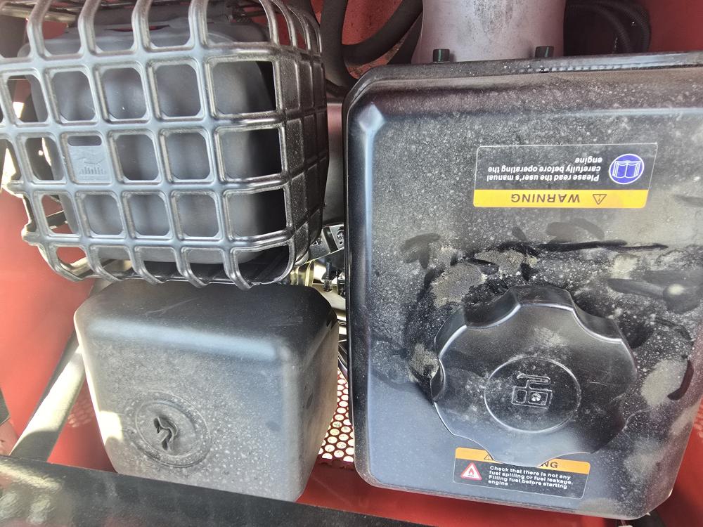 MINICARGADOR A GASOLINA