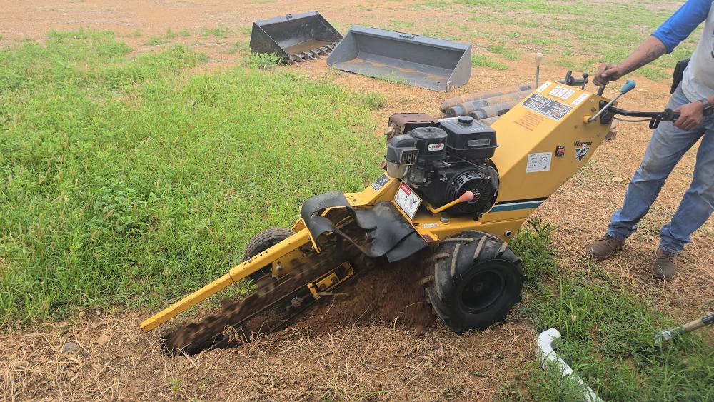 ZANJADORA A GASOLINA