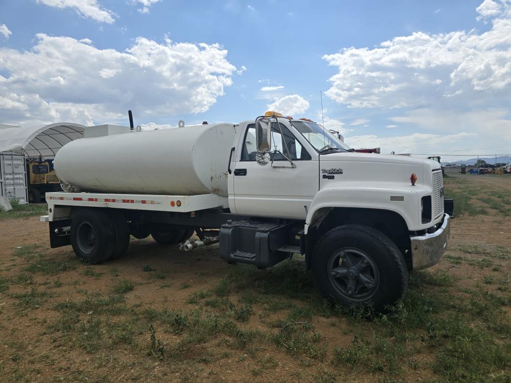 CAMION PIPA, 8000 LITROS