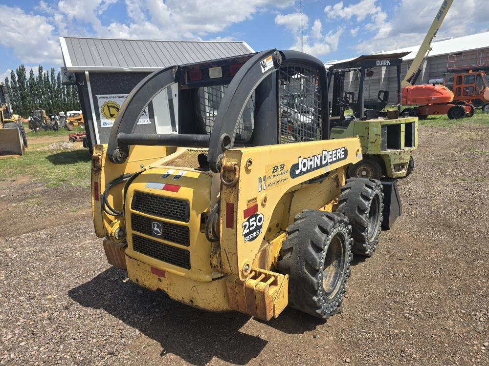 MINICARGADOR JOHN DEERE