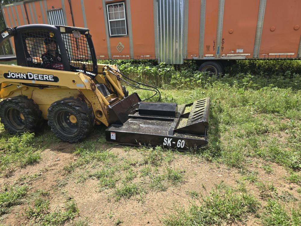 MINICARGADOR JOHN DEERE