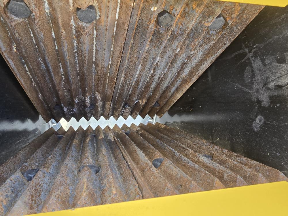 TRITURADORA DE PIEDRA TIPO QUIJADA