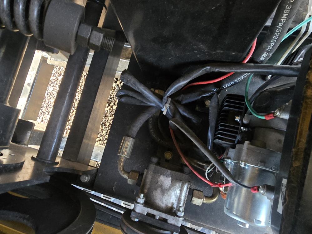 TRITURADORA DE PIEDRA TIPO QUIJADA