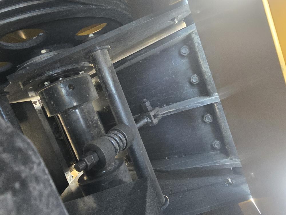 TRITURADORA DE PIEDRA TIPO QUIJADA