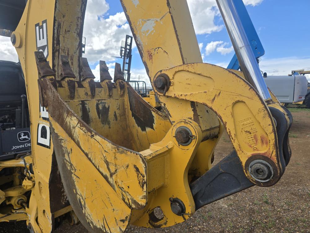 RETROEXCAVADORA 4X4