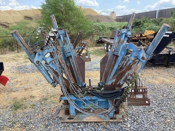 TRANSPLANTADOR DE ARBOLES PARA MINICARGADOR