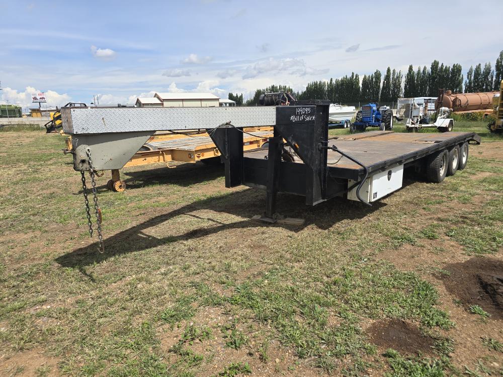 REMOLQUE CUELLO DE GANZO 3 EJES. 