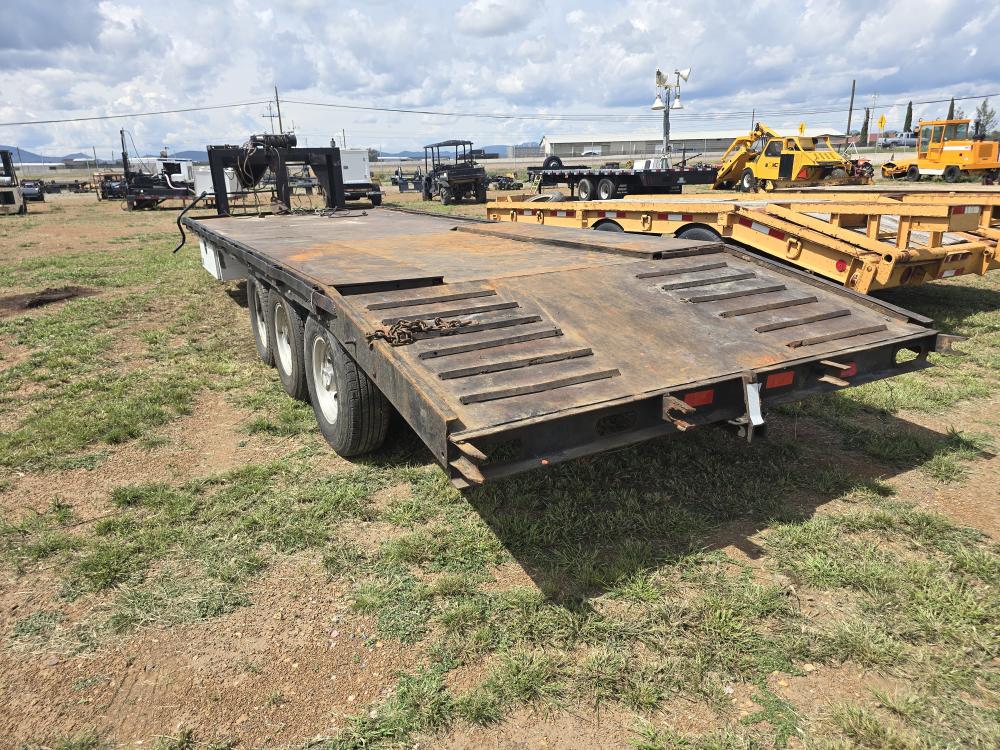 REMOLQUE CUELLO DE GANZO 3 EJES. 