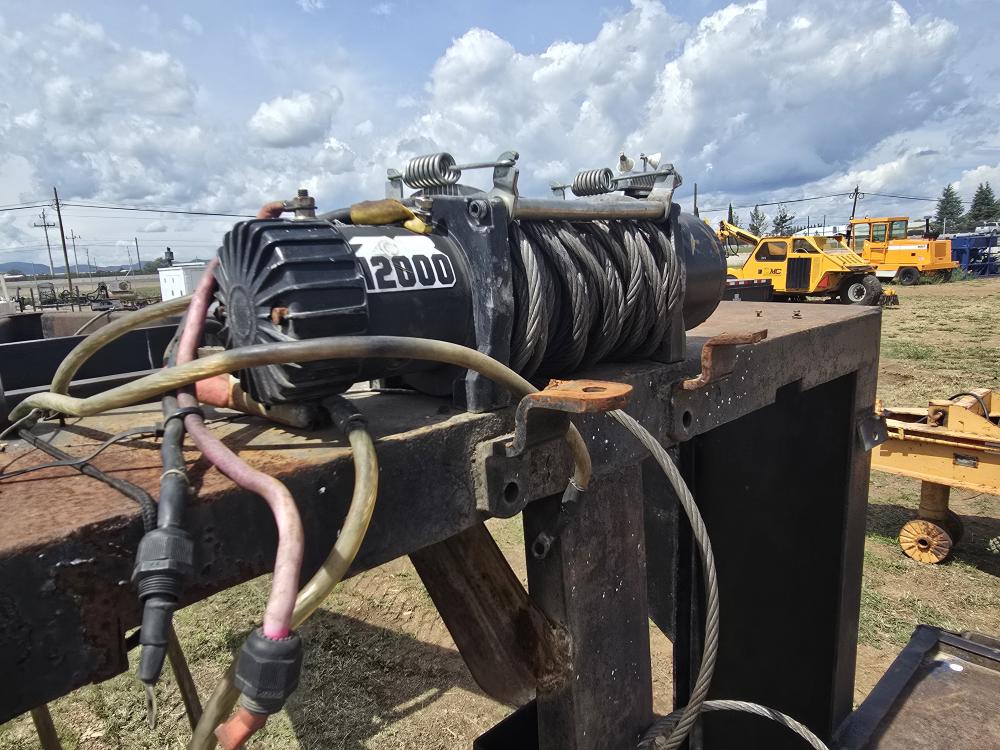 REMOLQUE CUELLO DE GANZO 3 EJES. 