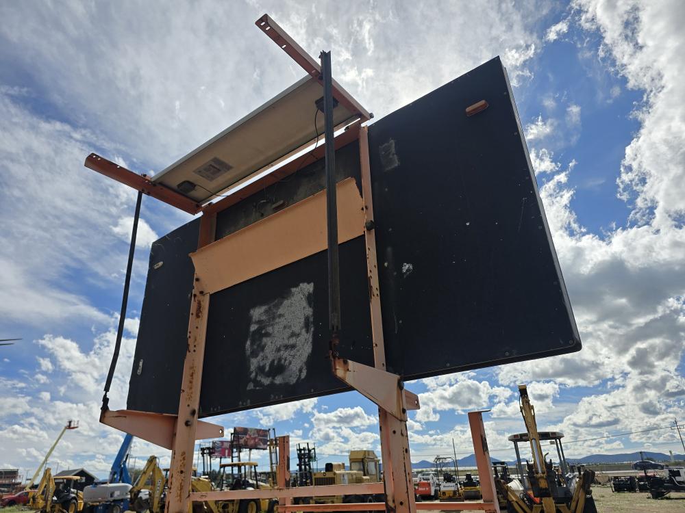 LETRERO LUMINOSO DE FLECHA