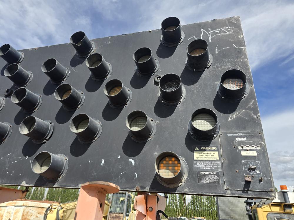 LETRERO LUMINOSO DE FLECHA