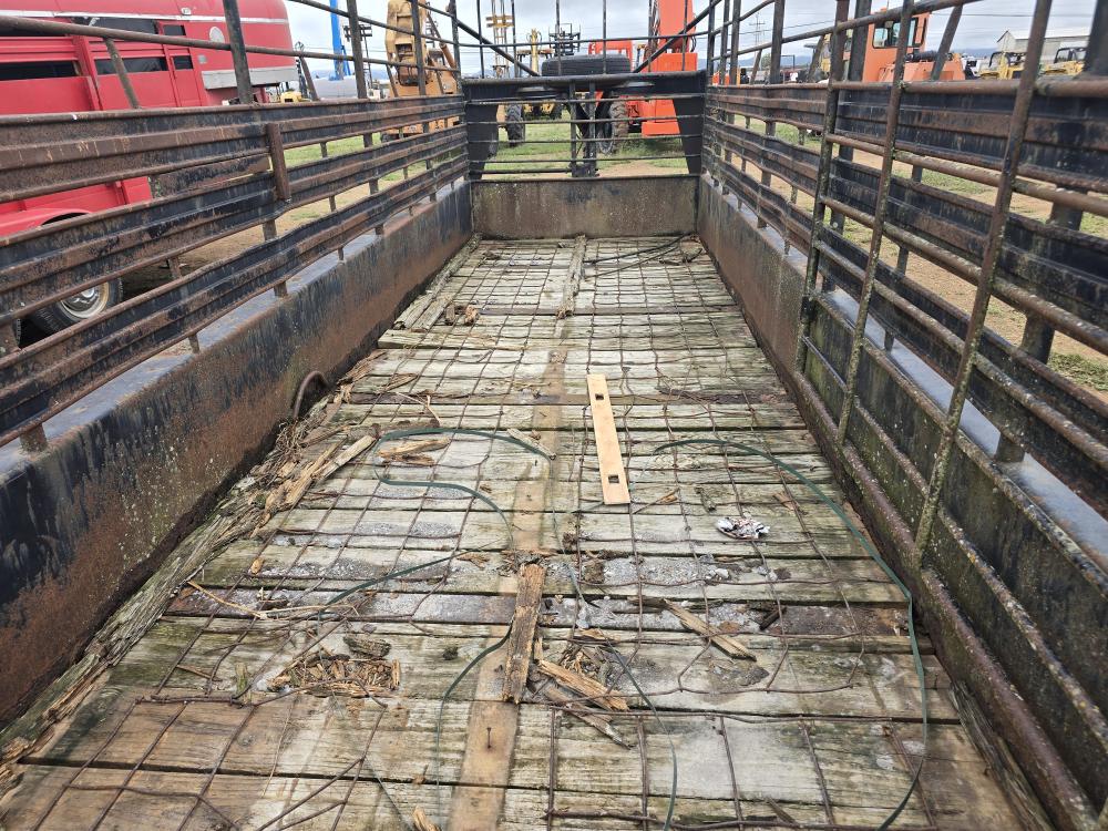 REMOLQUE PARA GANADO TIPO GANZO