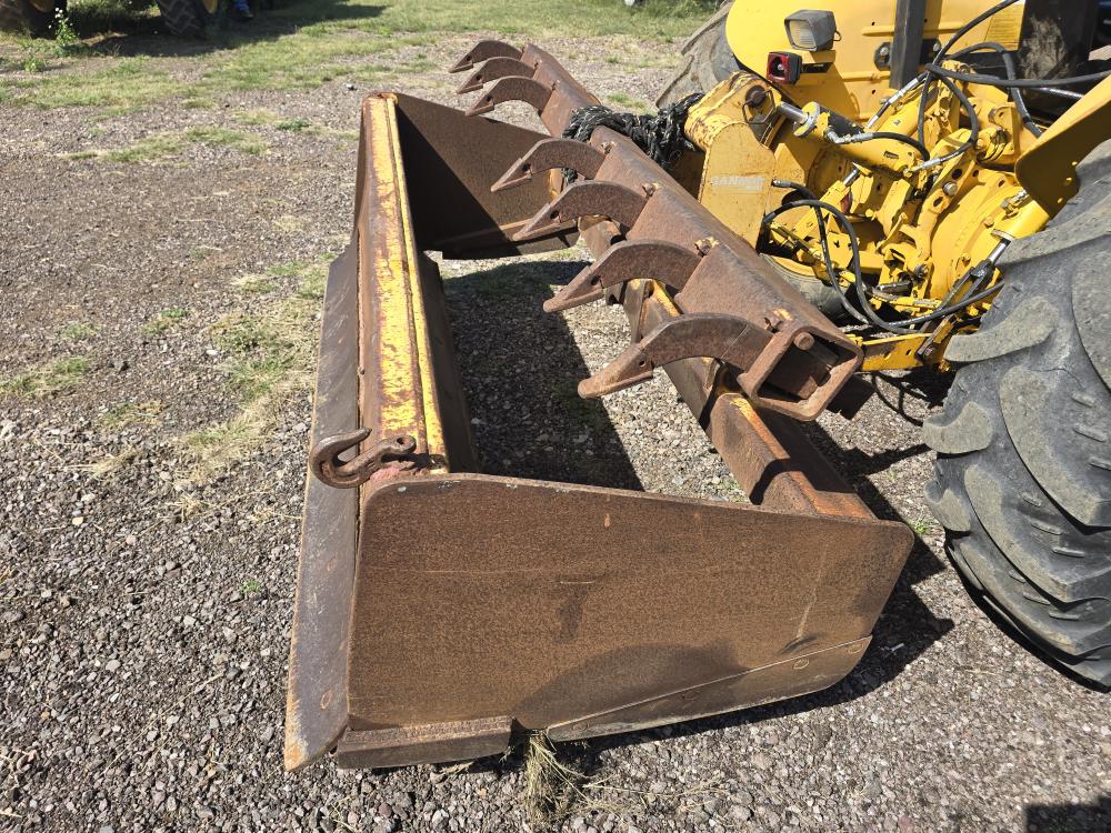 CARGADOR CON NIVELADORA