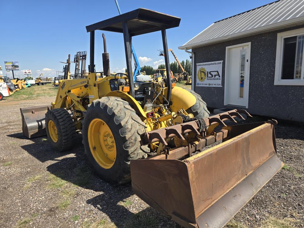 CARGADOR CON NIVELADORA