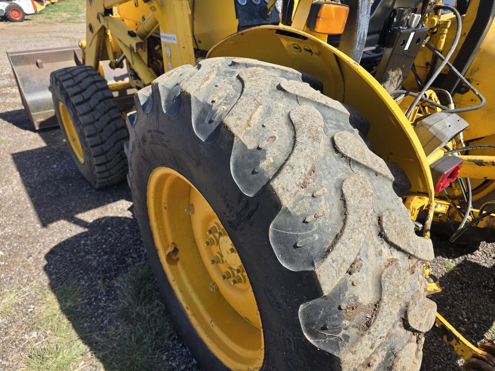 CARGADOR CON NIVELADORA