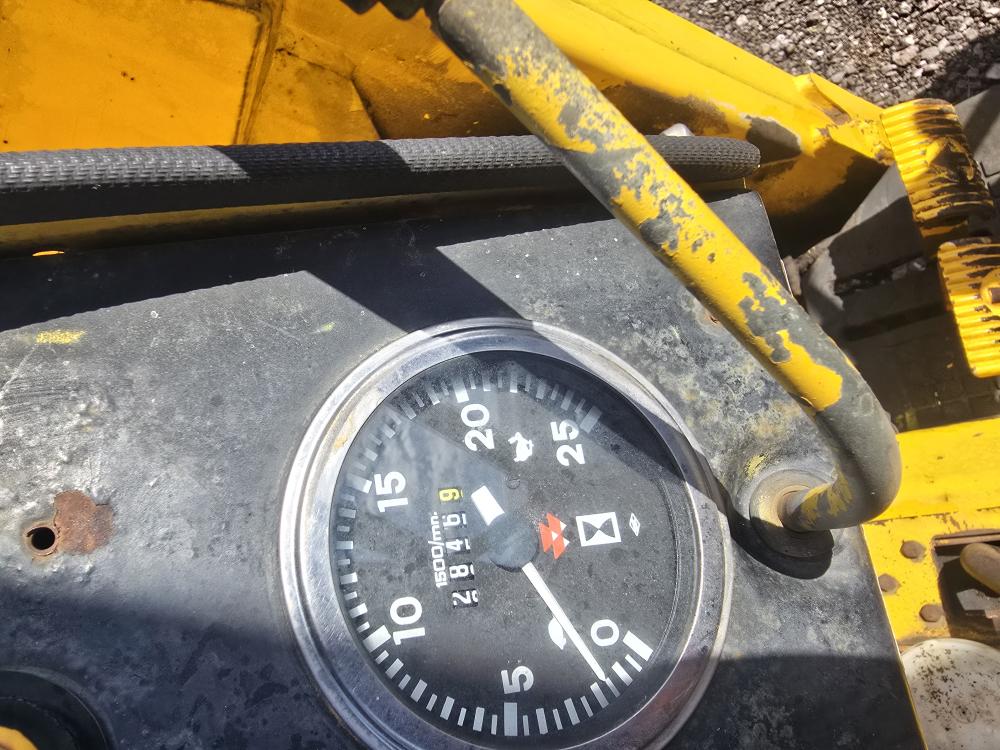 CARGADOR CON NIVELADORA