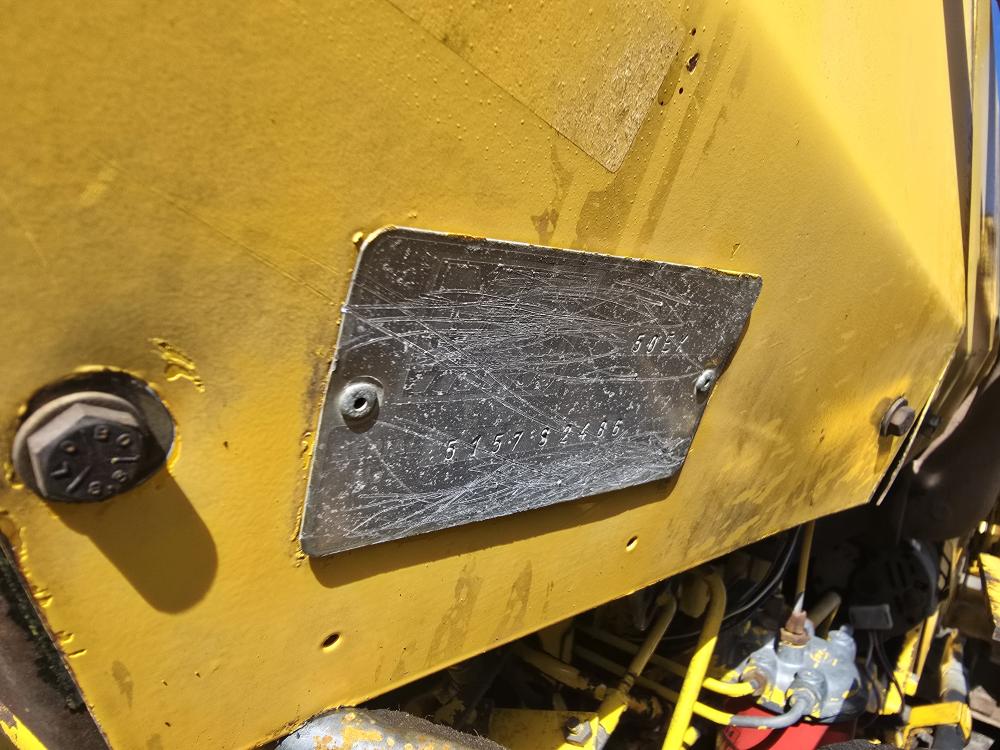 CARGADOR CON NIVELADORA