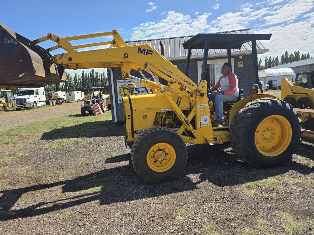 CARGADOR CON NIVELADORA